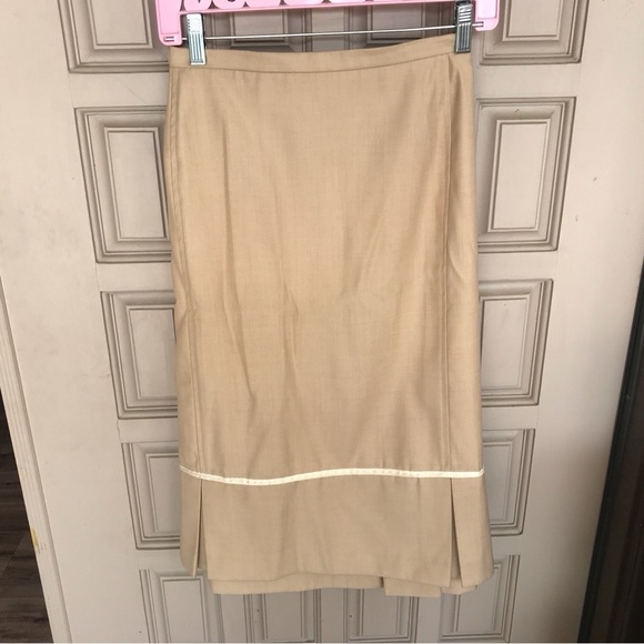 Sag harbor plus size women’s 22 skirt kickplate hem beige zip back very nice - Picture 2 of 8